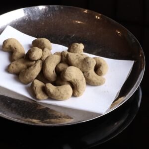 ちぐさの実 ほうじ茶味のカシューナッツ菓子